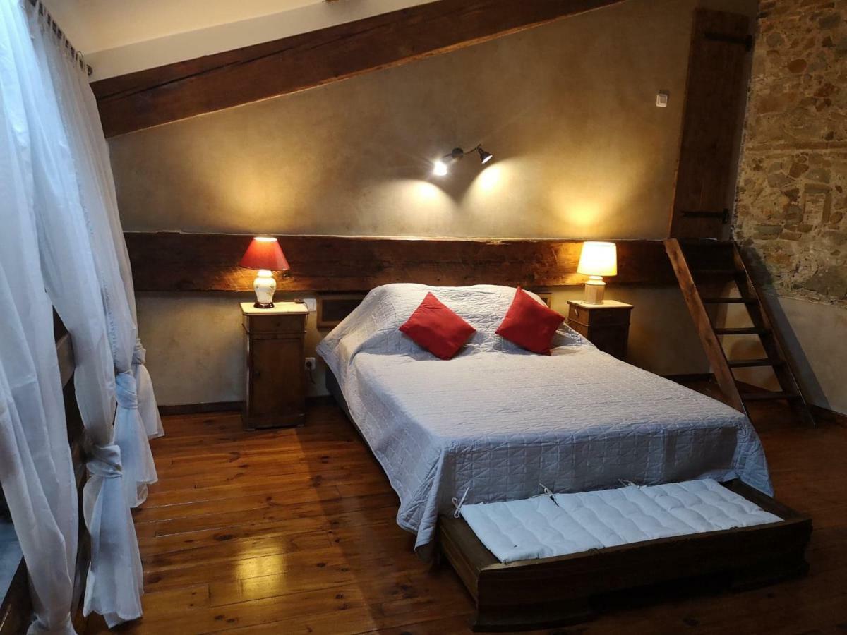 El Castell Embruixat Hotel Saint-Hippolyte  Ngoại thất bức ảnh