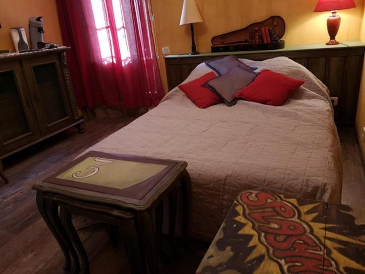 El Castell Embruixat Hotel Saint-Hippolyte  Ngoại thất bức ảnh