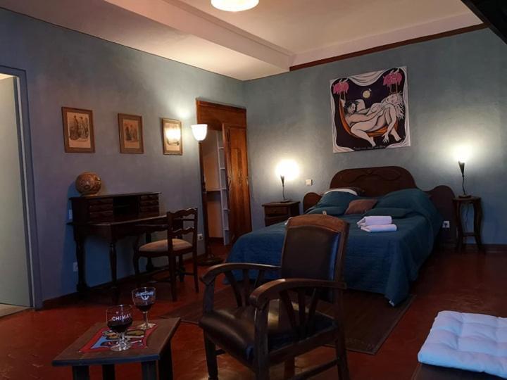 El Castell Embruixat Hotel Saint-Hippolyte  Ngoại thất bức ảnh